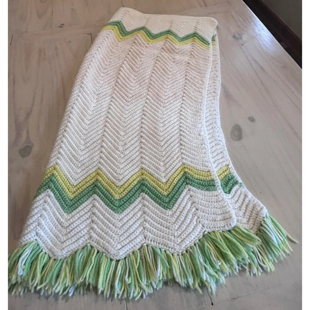 Vintage Handmade Crochet Chevron‎ Baby Blanket White Green Yellow Zig Zag Fringe